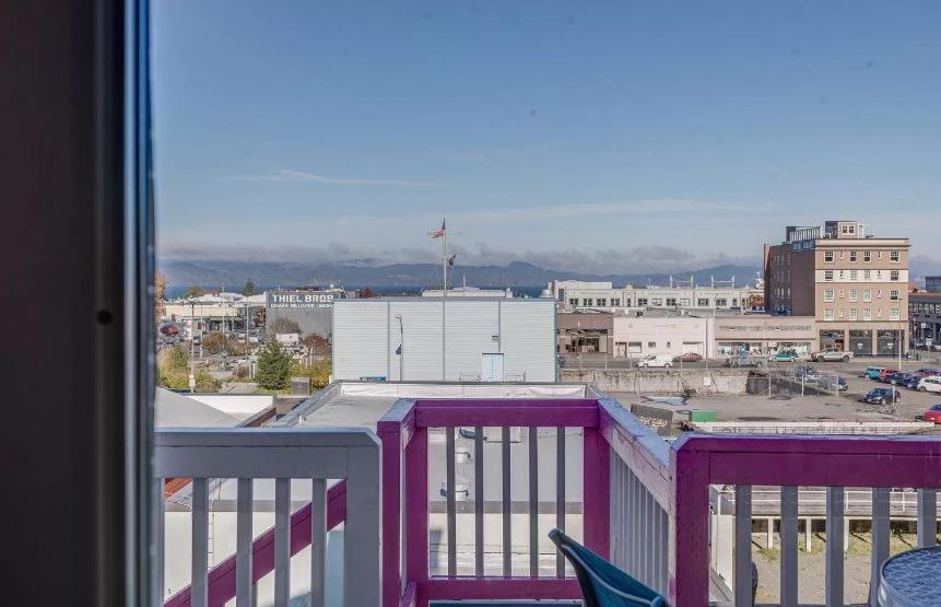 Hotel Near The Pier Astoria Exterior foto